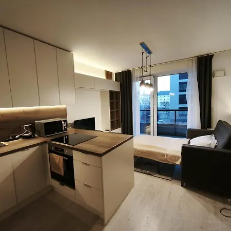 Cozy Urban - Balcony With Garden View Apartment Bratislava