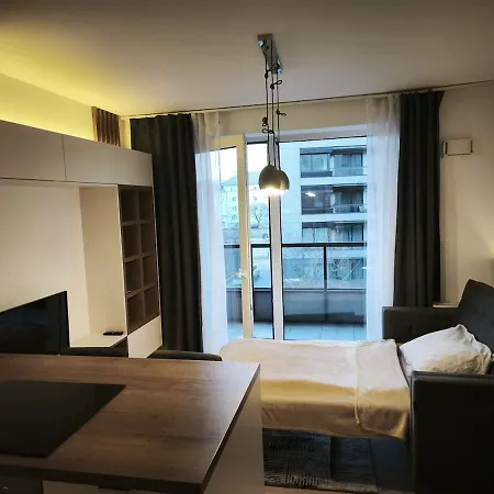 Apartment Cozy Urban - Balcony With Garden View