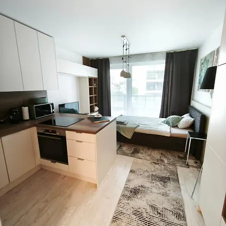 Cozy Urban - Balcony With Garden View Pressburg