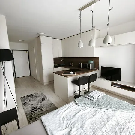 Cozy Urban - Balcony With Garden View Apartament