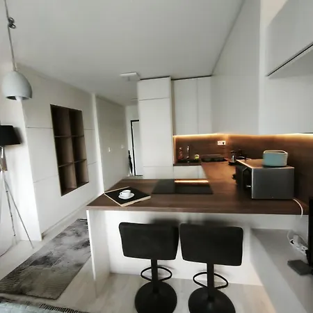 Apartment Cozy Urban - Balcony With Garden View Pressburg