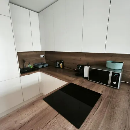 Cozy Urban - Balcony With Garden View * Bratysława