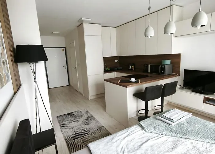 Cozy Urban - Balcony With Garden View Bratislava