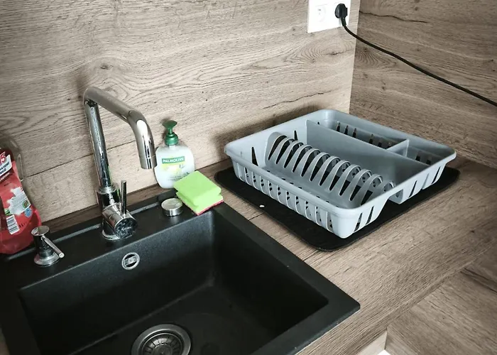 Cozy Urban - Balcony With Garden View Apartmán