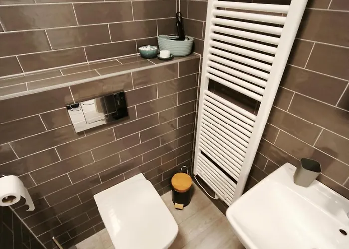 Cozy Urban - Balcony With Garden View Apartmán Bratislava