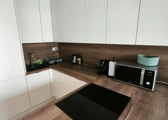 Cozy Urban - Balcony With Garden View * ブラチスラヴァ