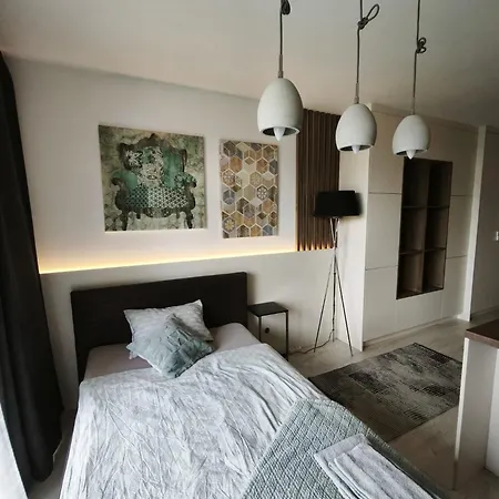 Cozy Urban - Balcony With Garden View Appartement