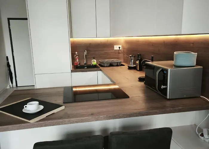 Cozy Urban - Balcony With Garden View Bratysława